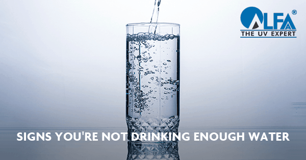 21 Signs You’re Not Drinking Enough Water